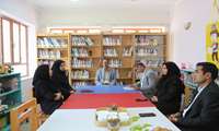 بازدید فرماندار شهرستان جم از کتابخانه عمومی بهارستان به مناسبت روز کتاب و کتابخوانی